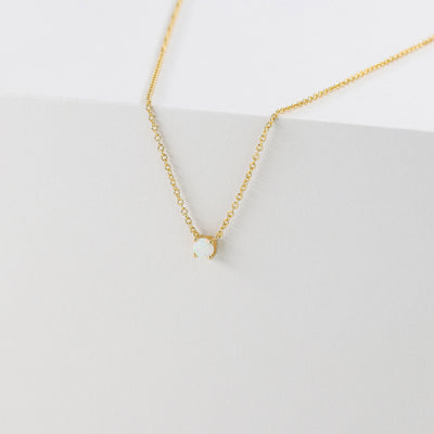 Collier Lina – Solitaire Opale Synthétique en Argent Massif