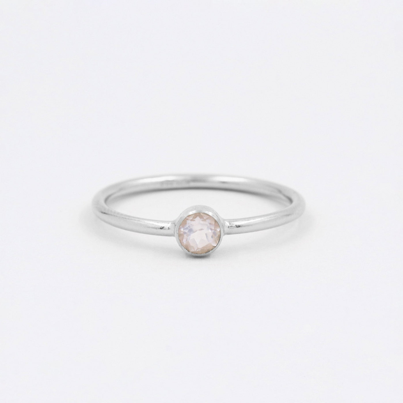 Bague 4mm avec Quartz Rose Naturel - Petite Vagabonde