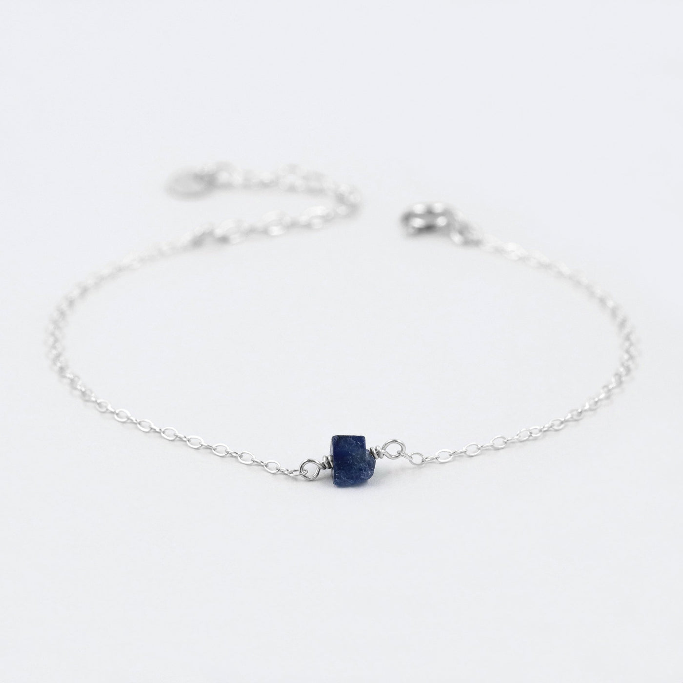 Camina - Bracelet avec Saphir Bleu Naturel Brut - Petite Vagabonde