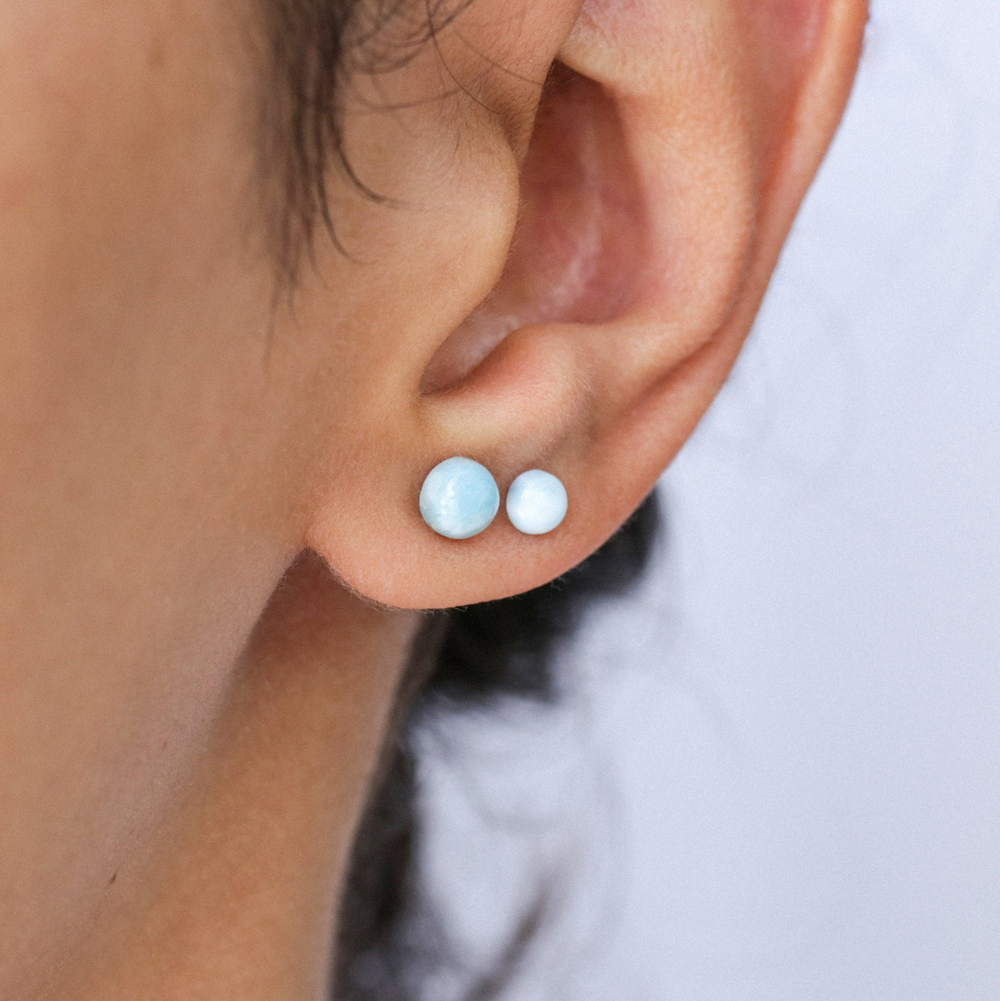 Puces d'oreilles 4-5mm avec Larimar Naturel - Petite Vagabonde